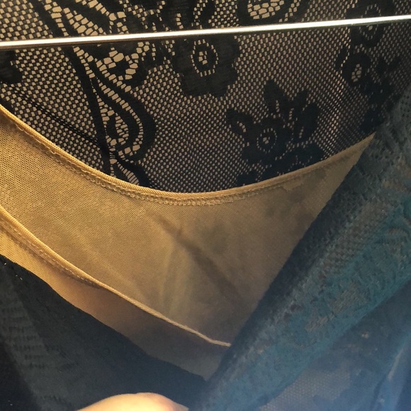 Cache lace long sleeve top with liner - Picture 3 of 6